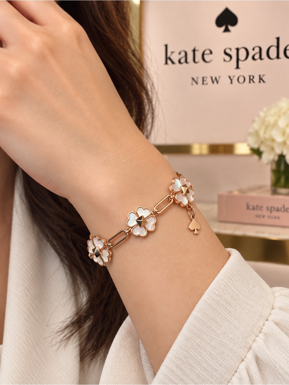 NWT Kate Spade spades & stud cream mother of pearl clover Bracelet Gold Tone